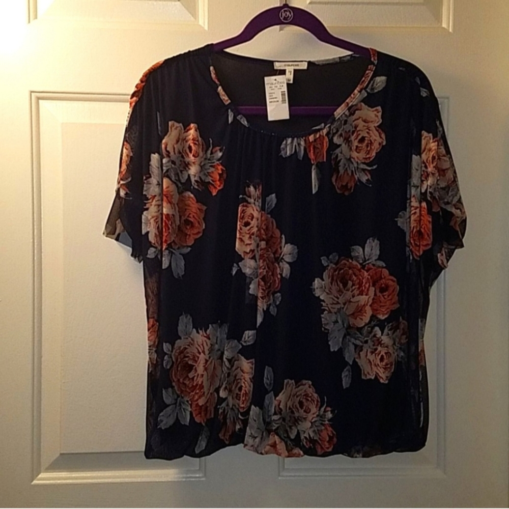Maurices NWT Floral Blousey Bubble Top